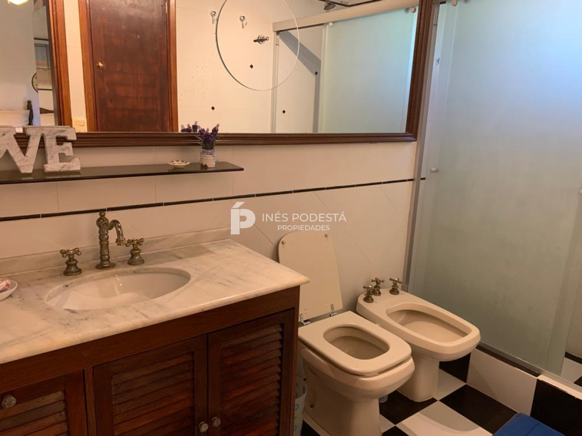 Casa ID.830 - Venta en Mansa 4 dormitorios y dependencia de servicio