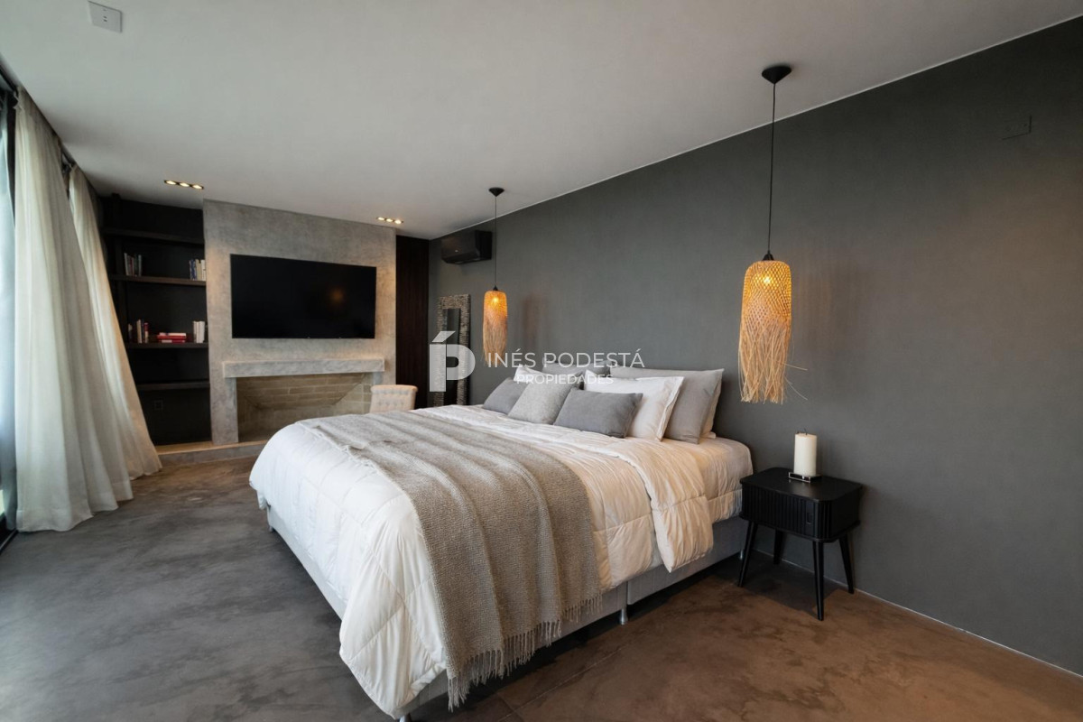 Casa ID.41914 - Venta propiedad moderna con 2 suites y dependencia de servicio