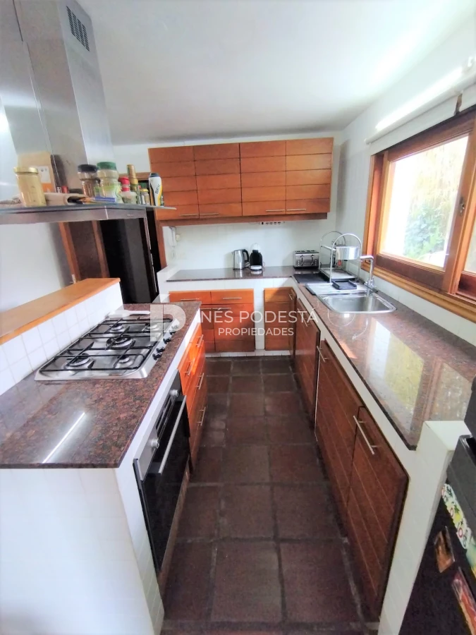 Casa ID.246 - Venta en  San Rafael 4 dormitorios  con piscina