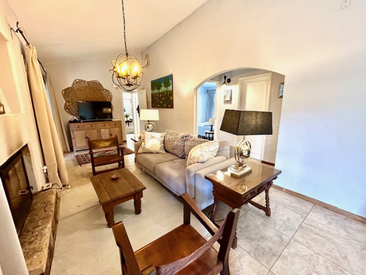 Casa ID.40762 - Venta en mansa con 4 dormitorios más 2 dormitorios exteriores