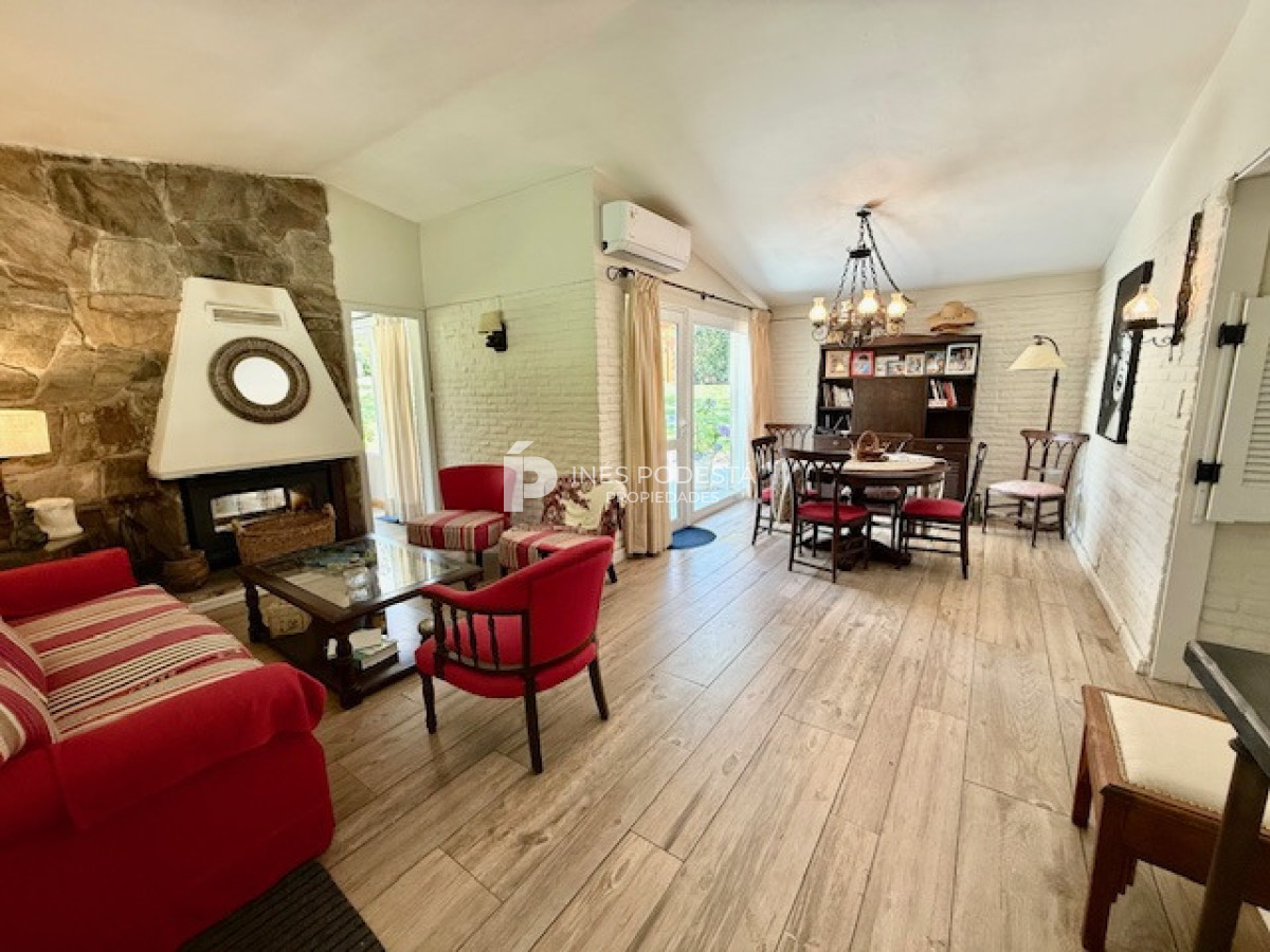 Casa ID.41865 - Alquiler 4 dormitorios y 3 baños