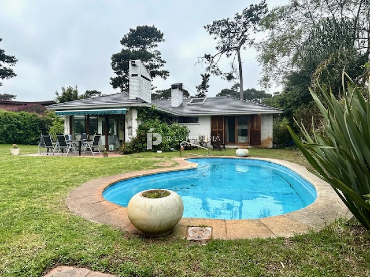 Casa ID.815 - Casa con 4 dormitorios más piscina climatizada