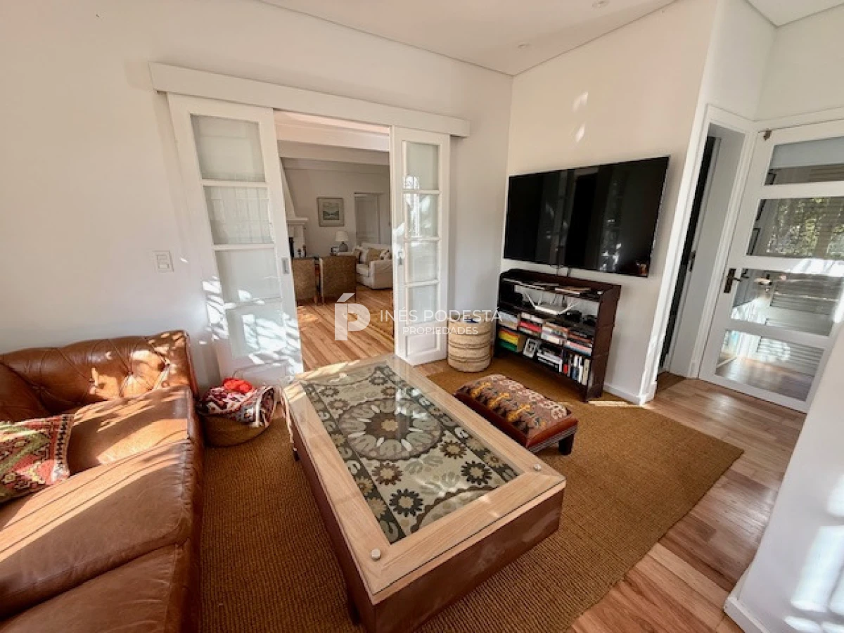 Casa ID.2112 - Alquiler en mansa 4 dormitorios y 3 baños 