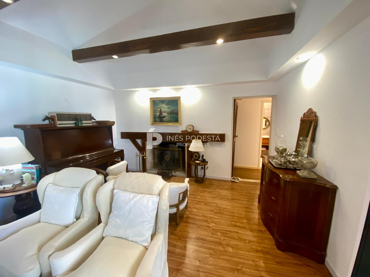 Casa ID.1973 - Venta en Cantegril 4 dormitorios y dependencia de servicio