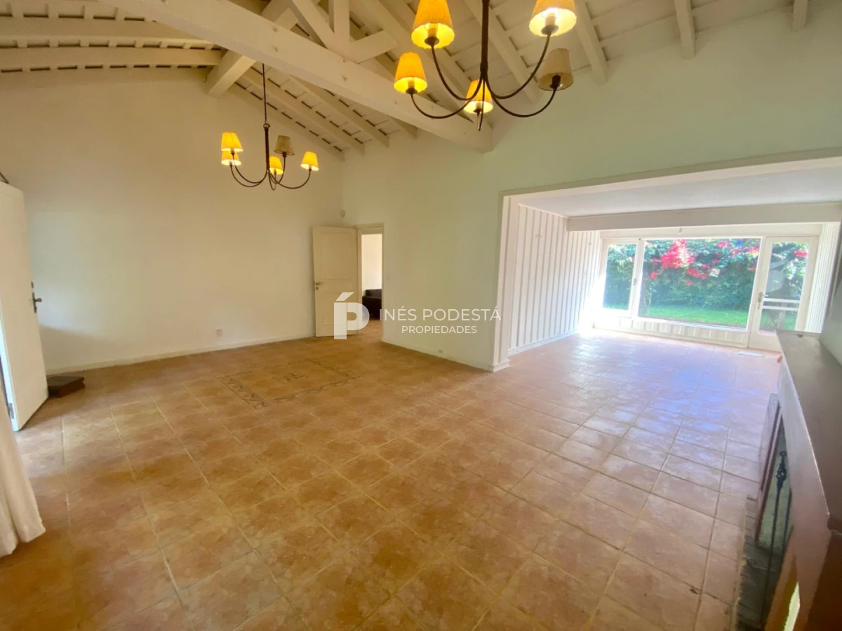 Casa ID.4647 - Venta casa con 4 dormitorios Punta del Este