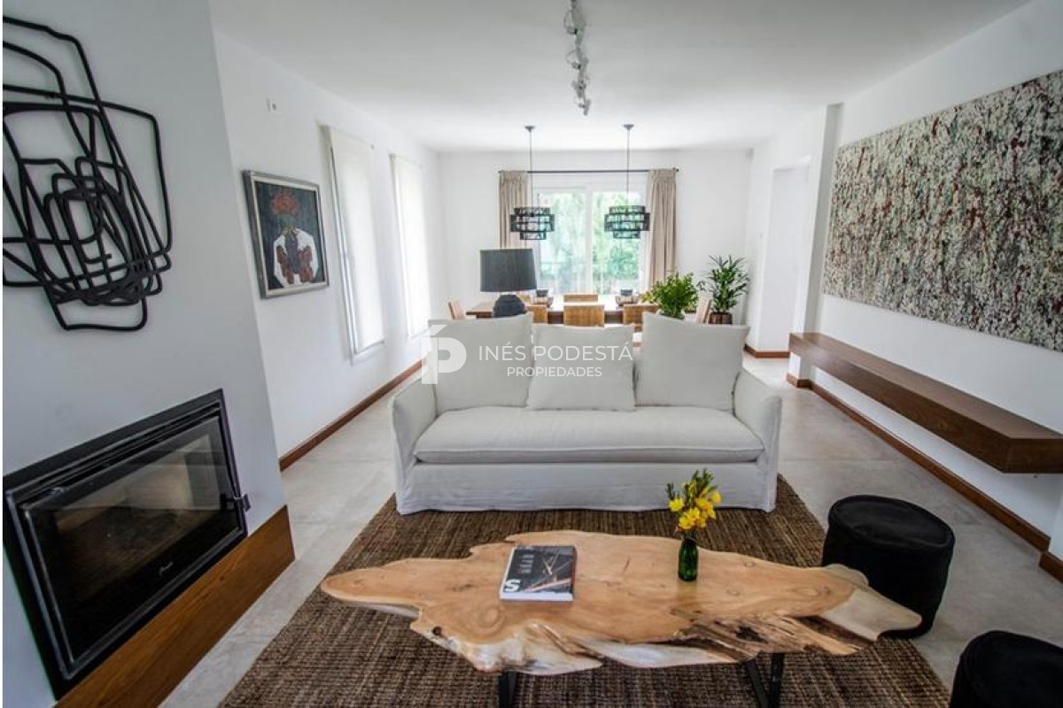 Casa ID.8678 - Alquiler 4 dormitorios y dependencia de servicio con piscina