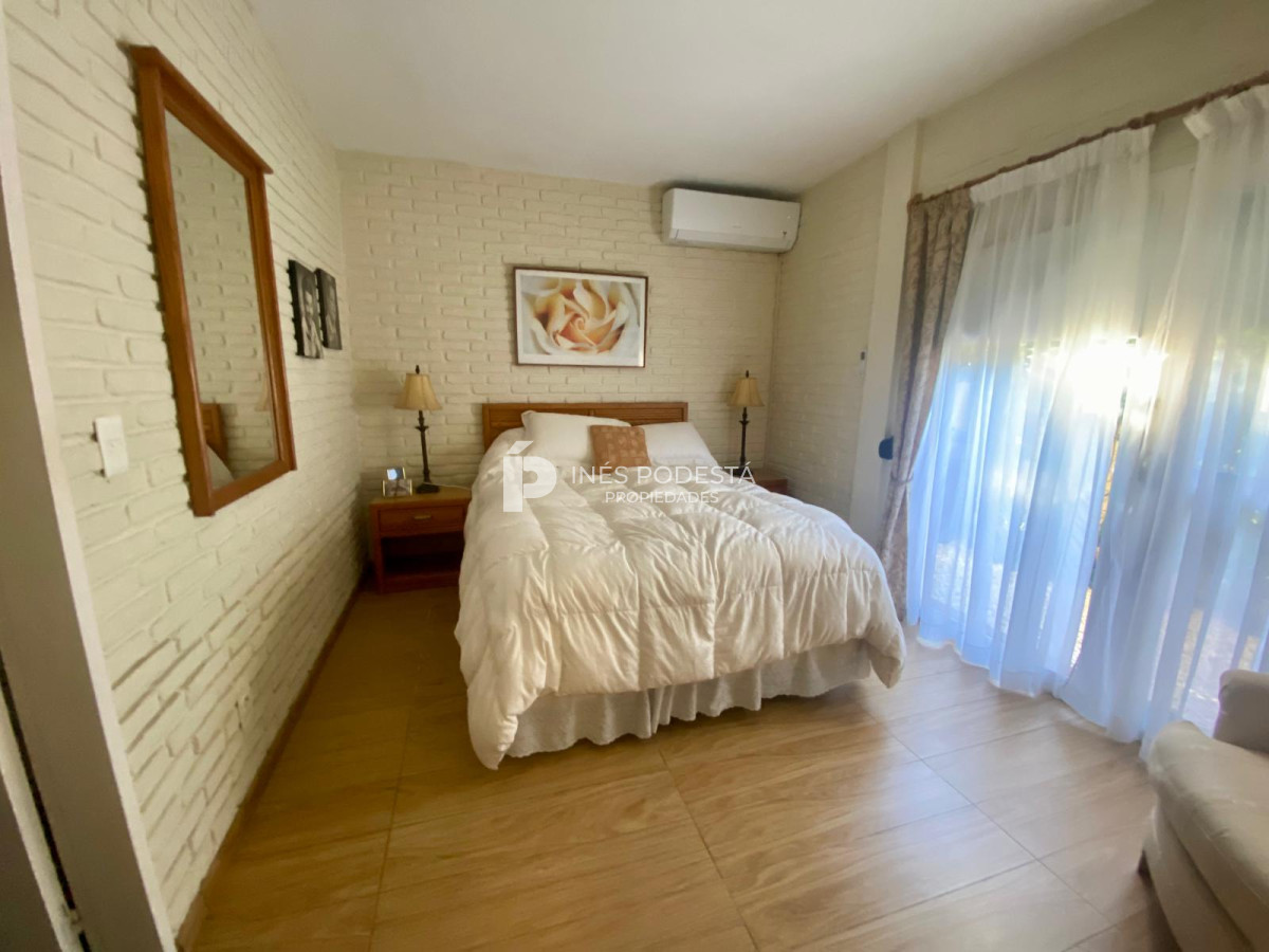 Casa ID.8046 - Alquiler casa de 5 dormitorios 