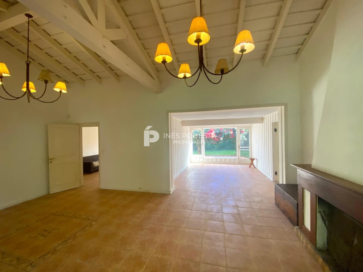 Casa ID.4647 - Venta casa con 4 dormitorios Punta del Este