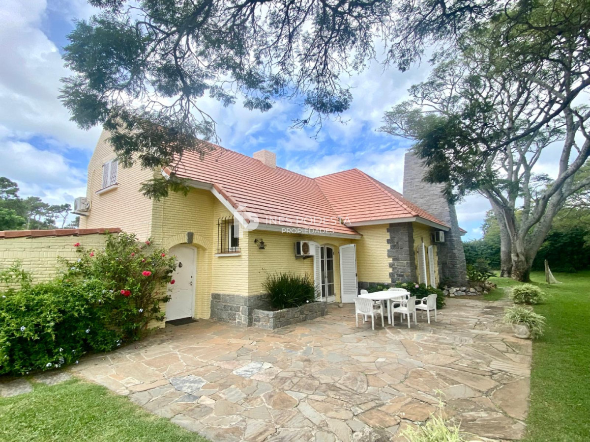 Casa ID.41446 - Venta casa en mansa de 5 dormitorios