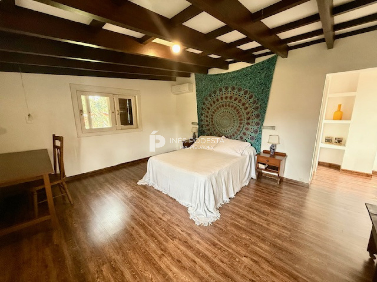 Casa ID.41747 - Venta 7 dormitorios, 8 baños  más dependencias de servicio
