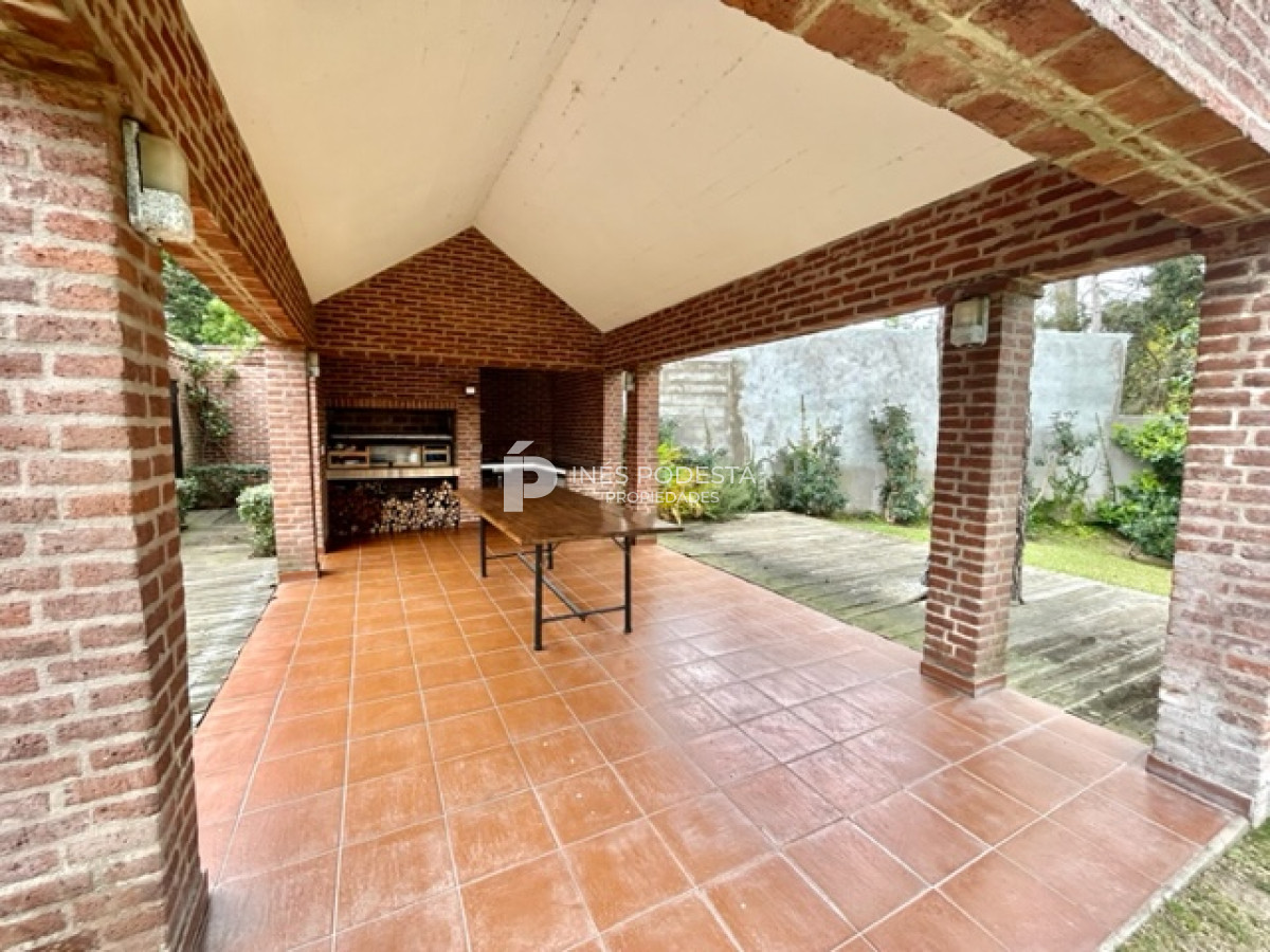 Casa ID.40003 - Muy buena casa en la mansa a 200 mts de la rambla con 3 suites