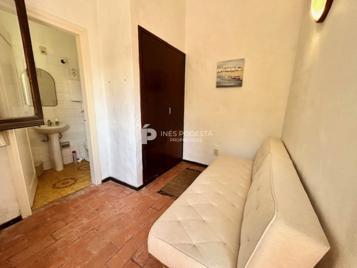 Casa ID.41694 - Alquiler mansa 3 dormitorios y dependencia de servicio con pisicna