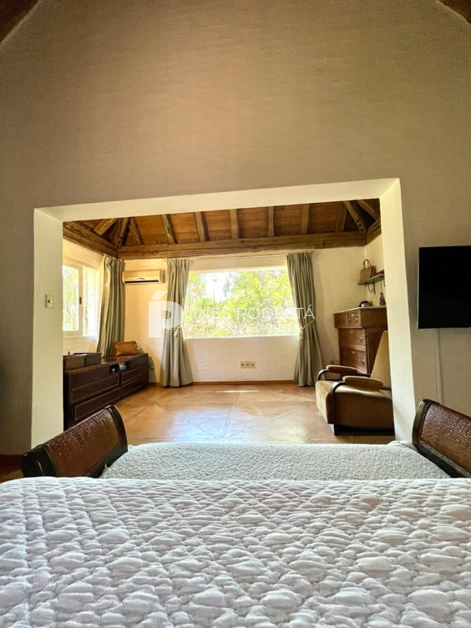 Casa ID.39397 - Casa en venta Burnett 4 dormitorios con piscina