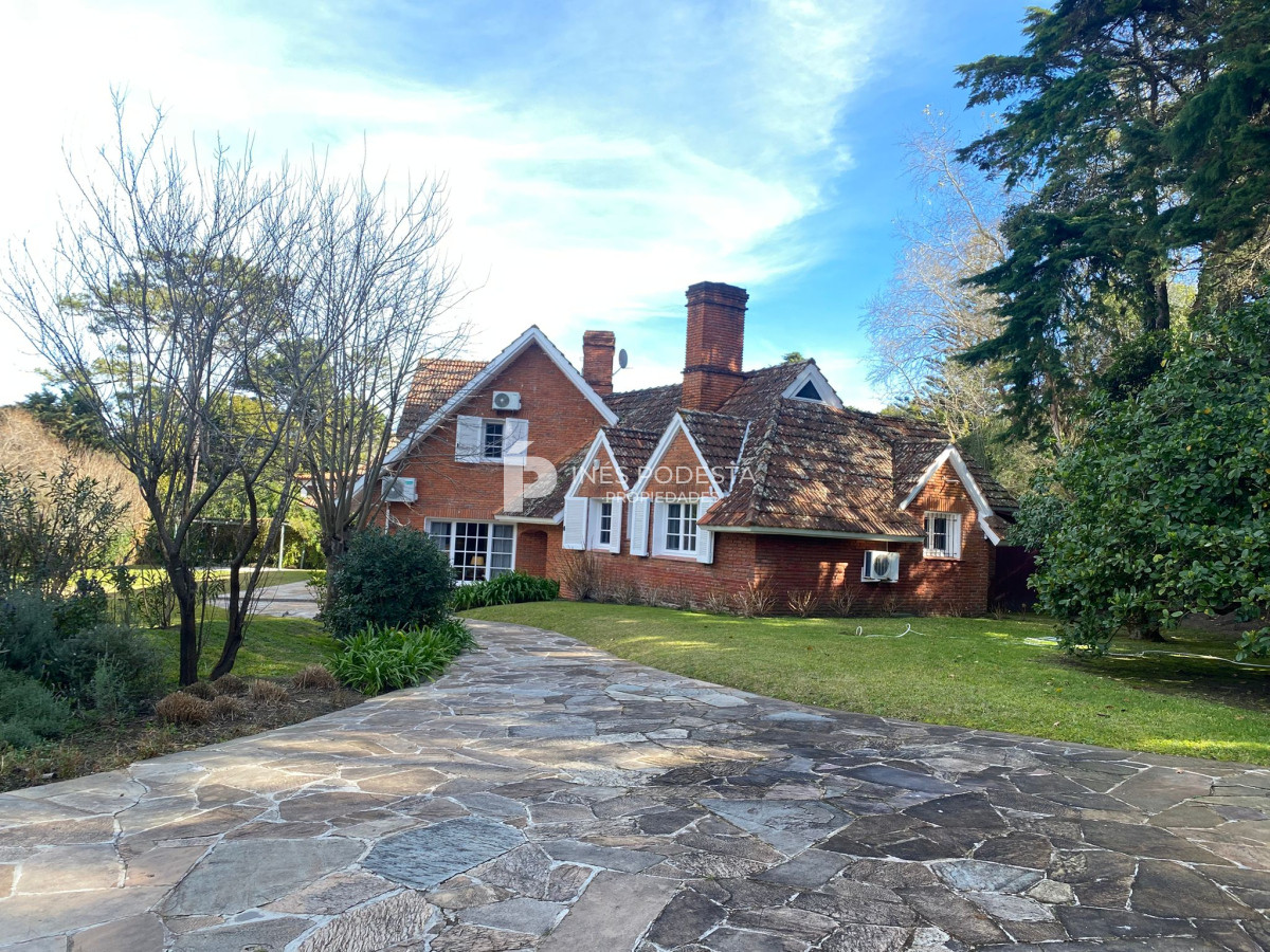 Casa ID.37941 - Casa en Venta Punta del Este 5 dormitorios Golf