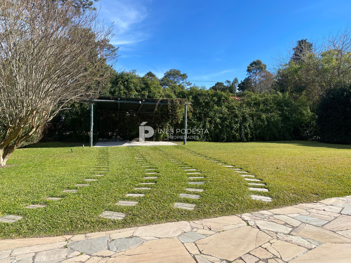 Casa ID.37941 - Casa en Venta Punta del Este 5 dormitorios Golf