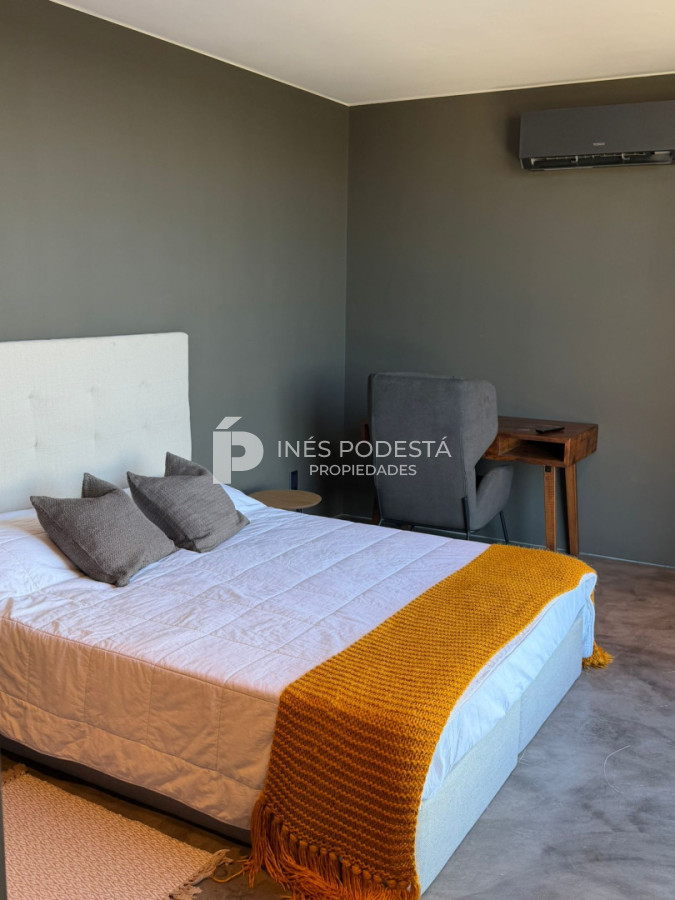 Casa ID.41914 - Venta propiedad moderna con 2 suites y dependencia de servicio