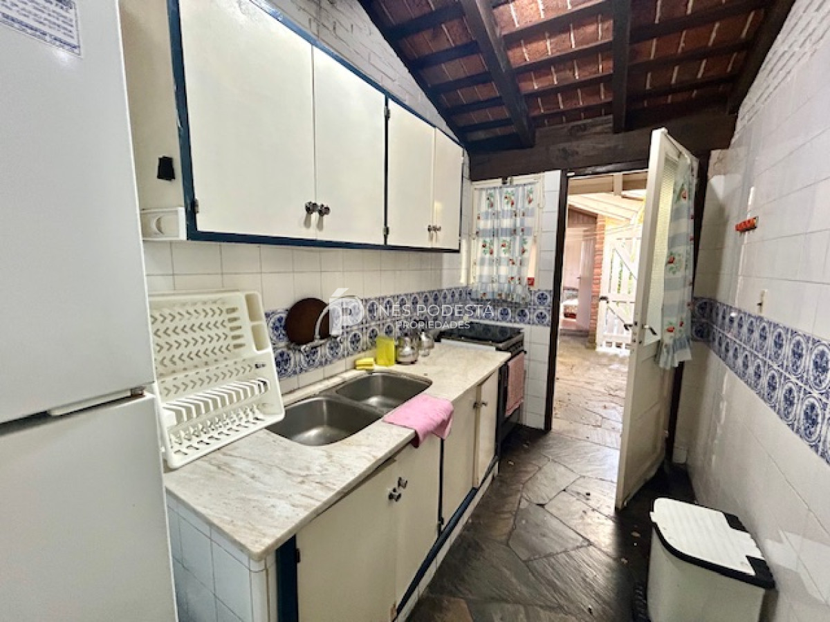 Casa ID.7039 - Venta casa de 3 dormitorios y dependencia de servicio