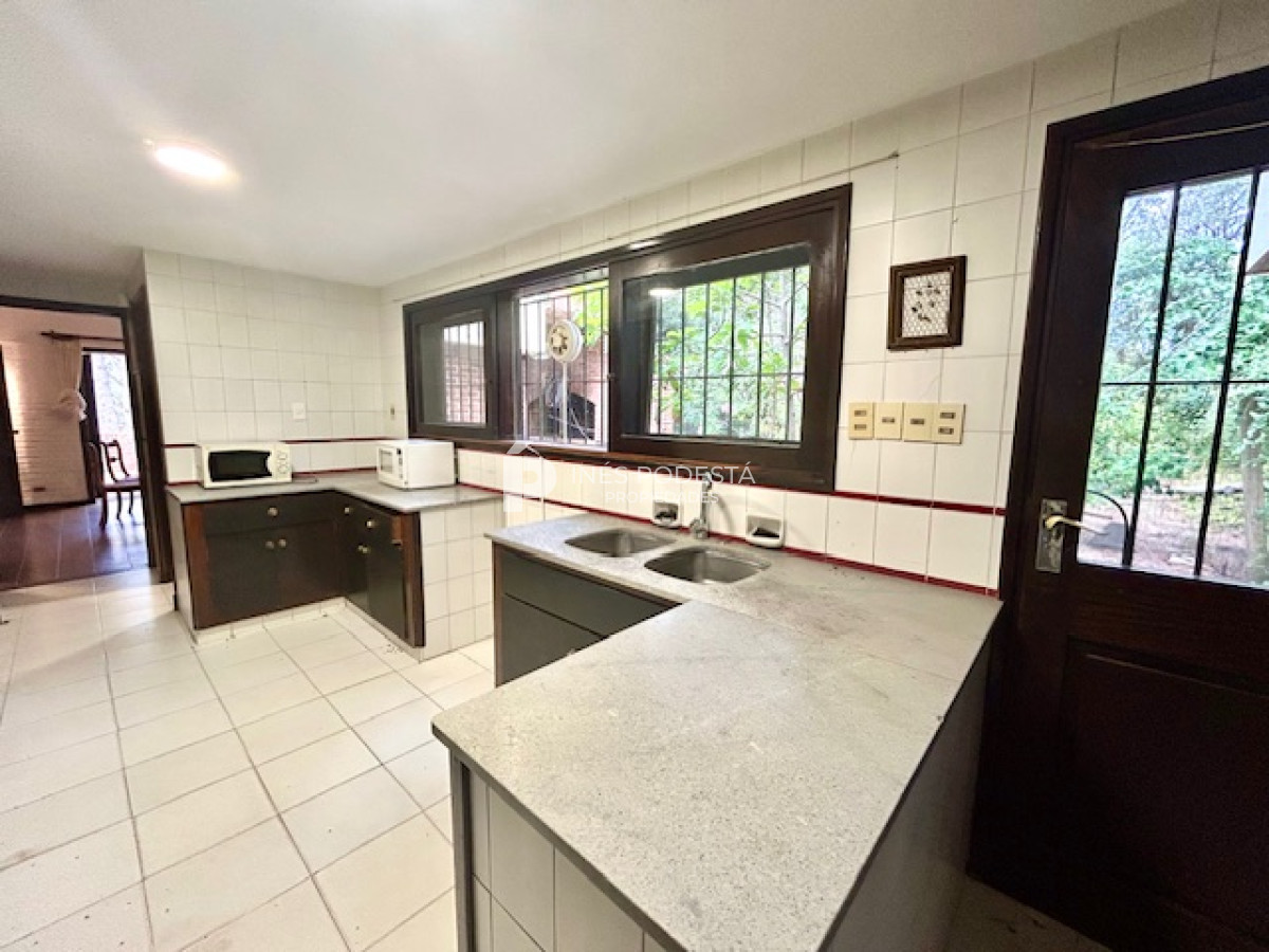 Casa ID.6104 - Venta casa 3 dormitorios y dependencia de servicio