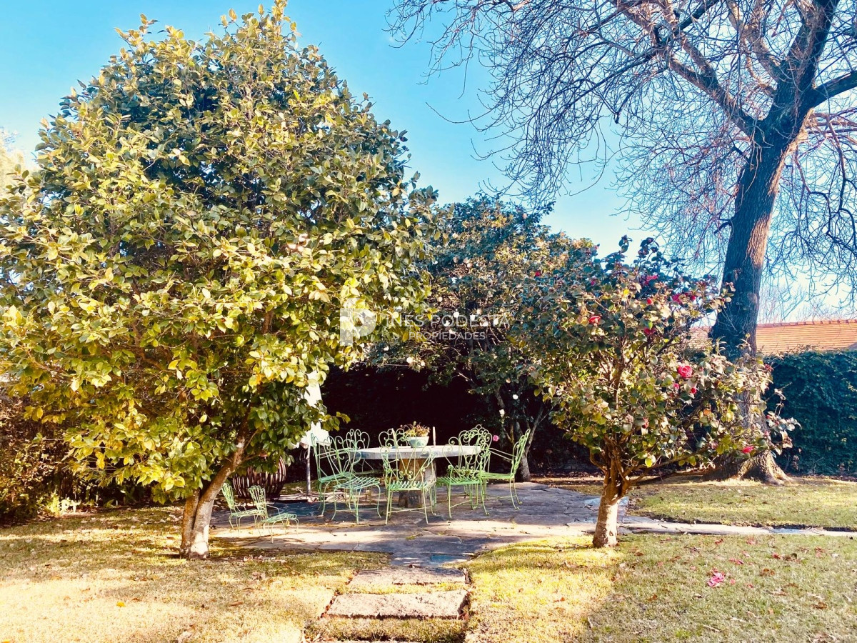 Casa ID.2112 - Alquiler en mansa 4 dormitorios y 3 baños 