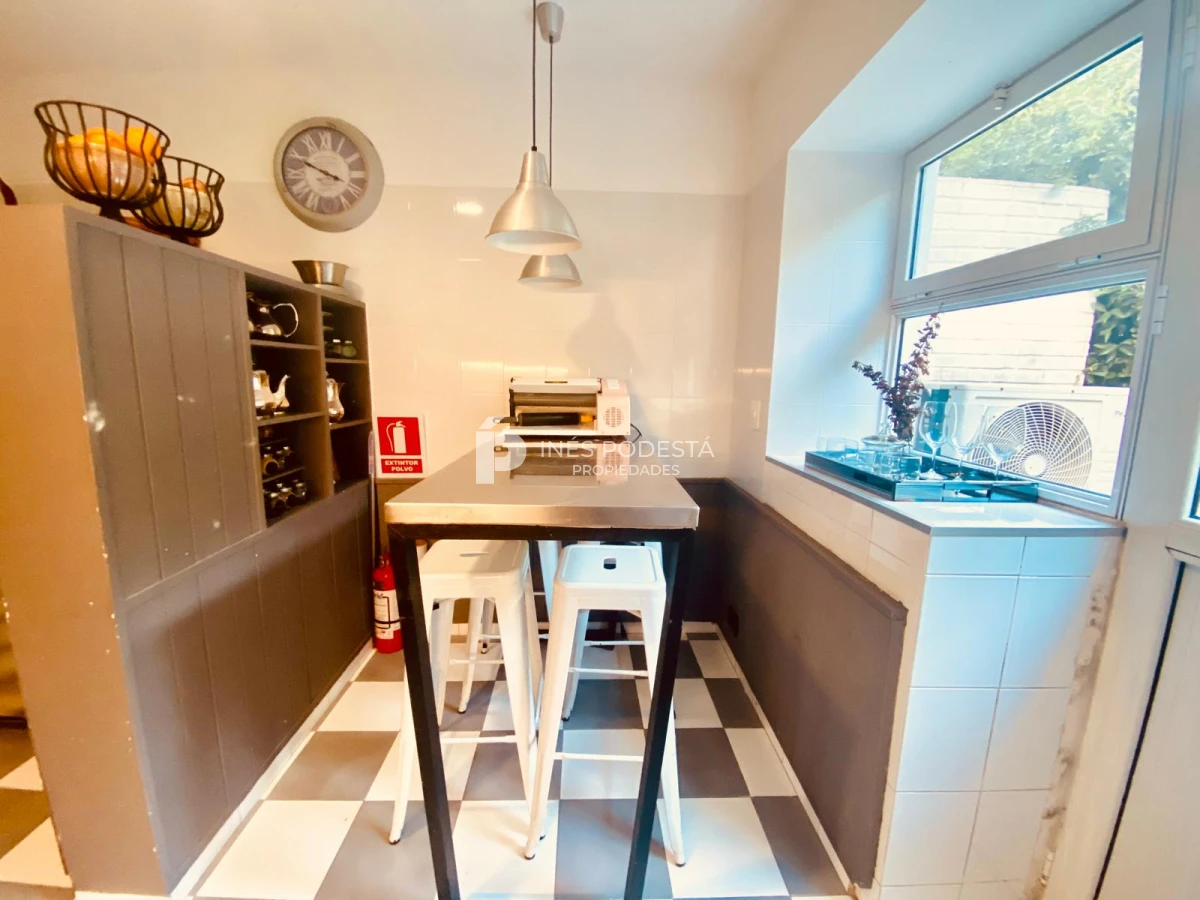 Casa ID.2112 - Alquiler en mansa 4 dormitorios y 3 baños 