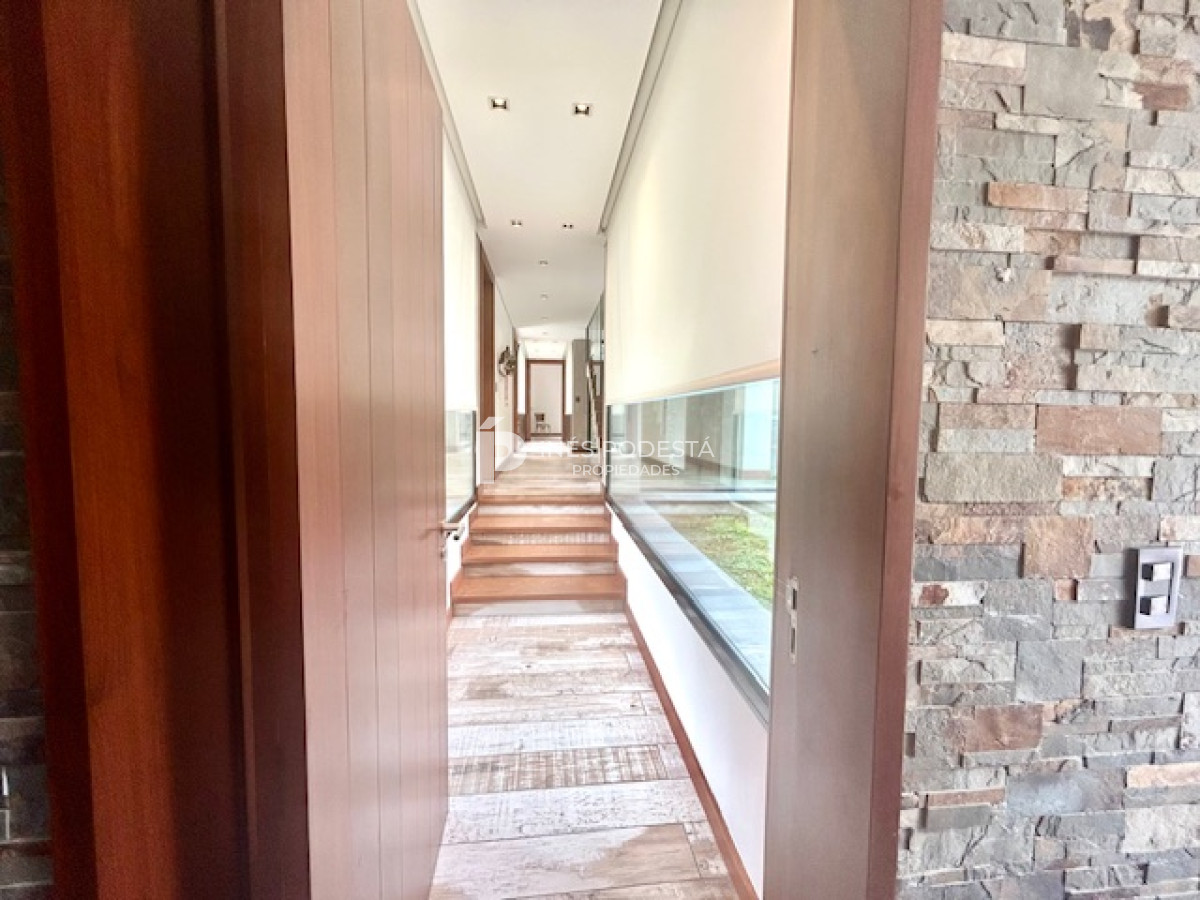 Casa ID.38311 - Venta casa retasada en Solanas Design Village con 4 dorm + estar