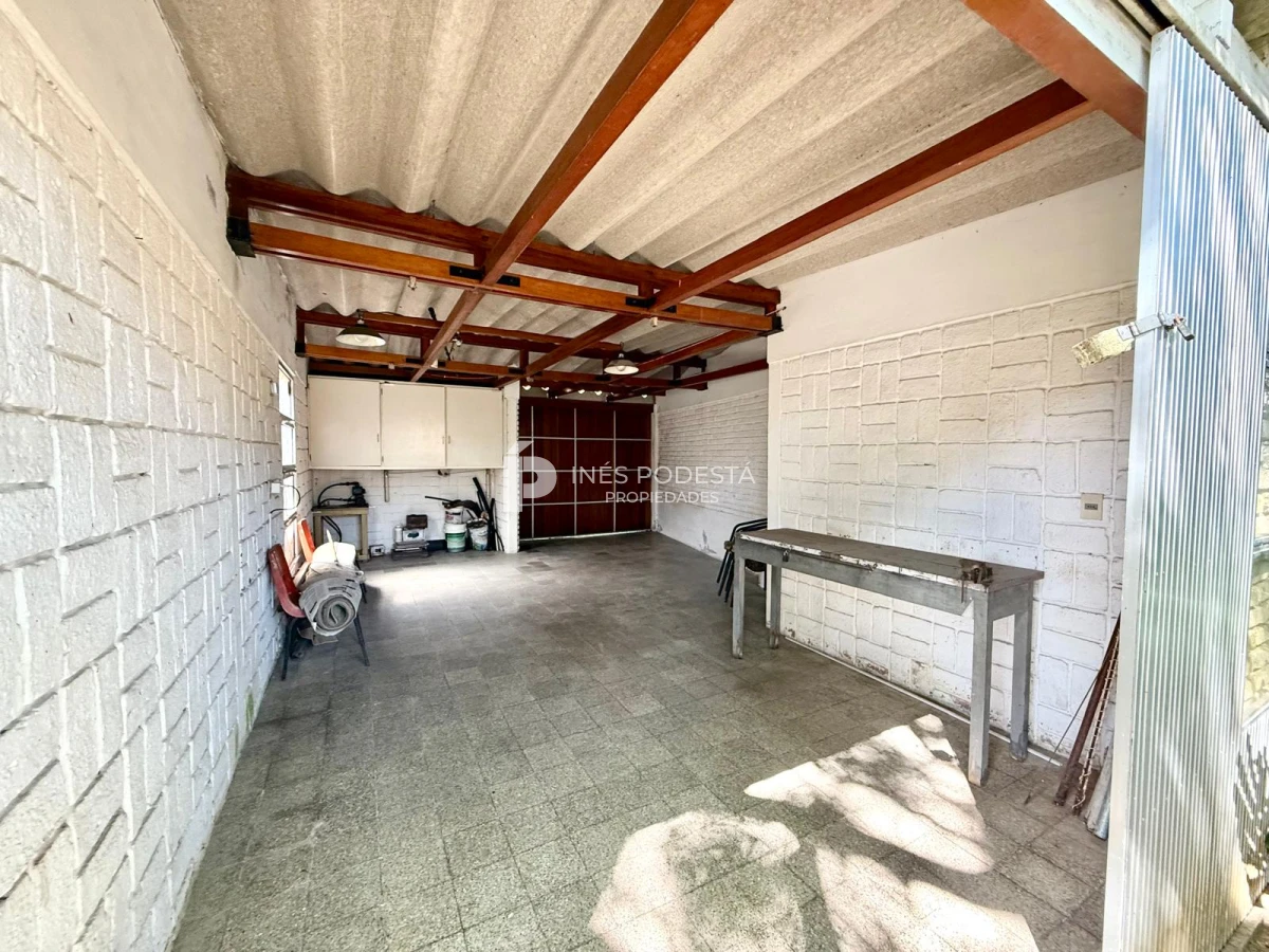 Casa ID.41758 - Venta casa 4 dormitorios y dependencia de servicio