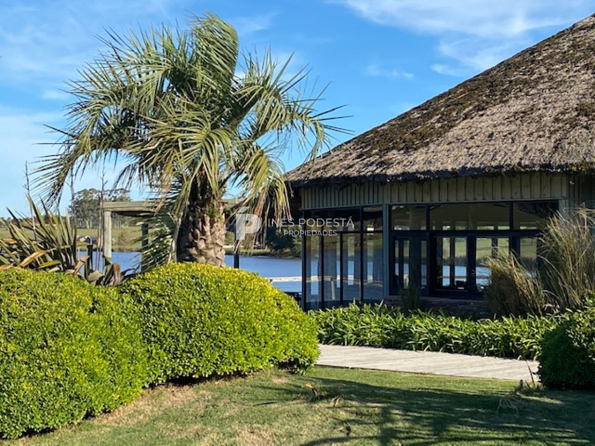 Casa ID.40180 - VENTA EN PUEBLO MIO, DOS SUITES MÁS TOILETTE