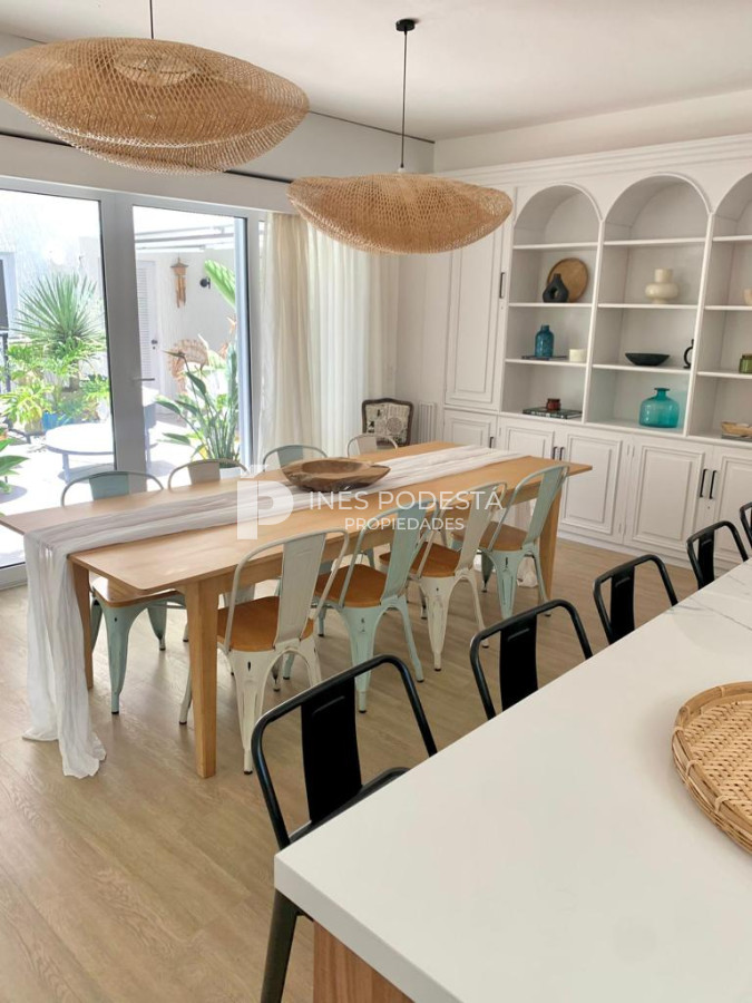 Casa ID.40186 - ALQUILER MANSA CON 4 DORMITORIOS Y 3 BAÑOS,  PILETA CLIMATIZADA