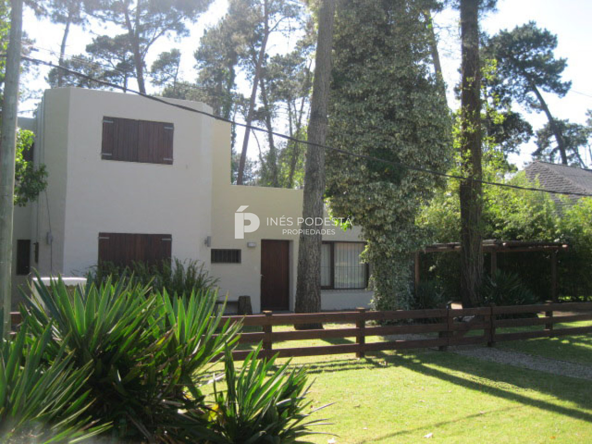 Casa ID.6033 - Pinares, 3 dormitorios a 500 mts de la rambla