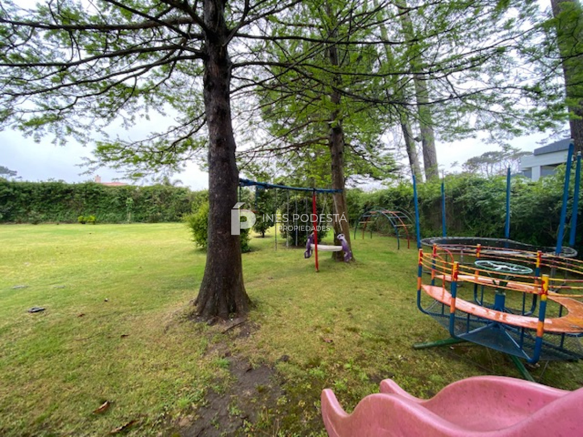Casa ID.5327 - Venta y alquiler casa con 6 dormitorios a 100 mts mar 