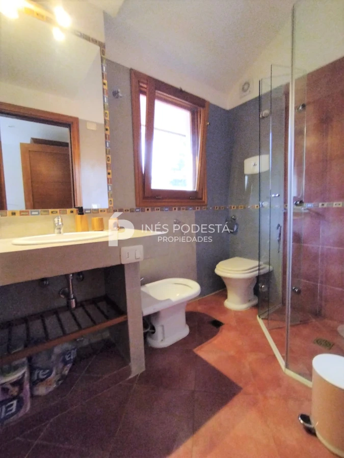 Casa ID.246 - Venta en  San Rafael 4 dormitorios  con piscina