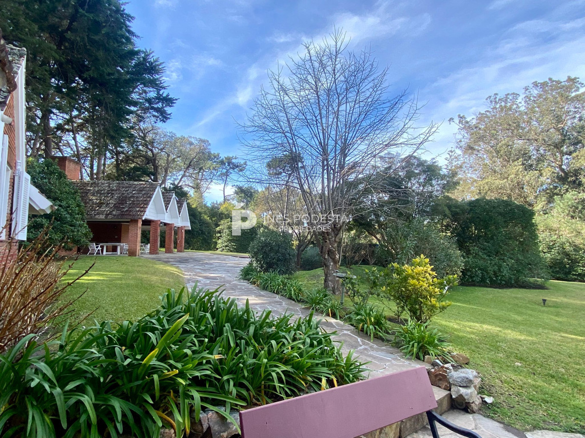 Casa ID.37941 - Casa en Venta Punta del Este 5 dormitorios Golf