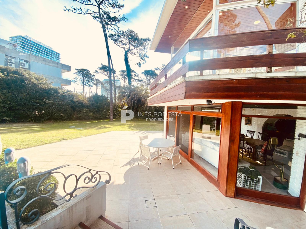 Casa ID.39062 - Alquiler y venta en mansa con 7 dormitorios