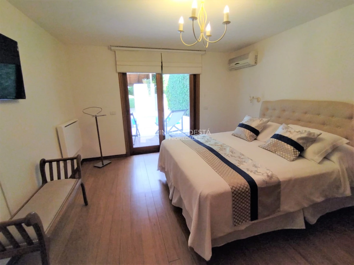 Casa ID.246 - Venta en  San Rafael 4 dormitorios  con piscina