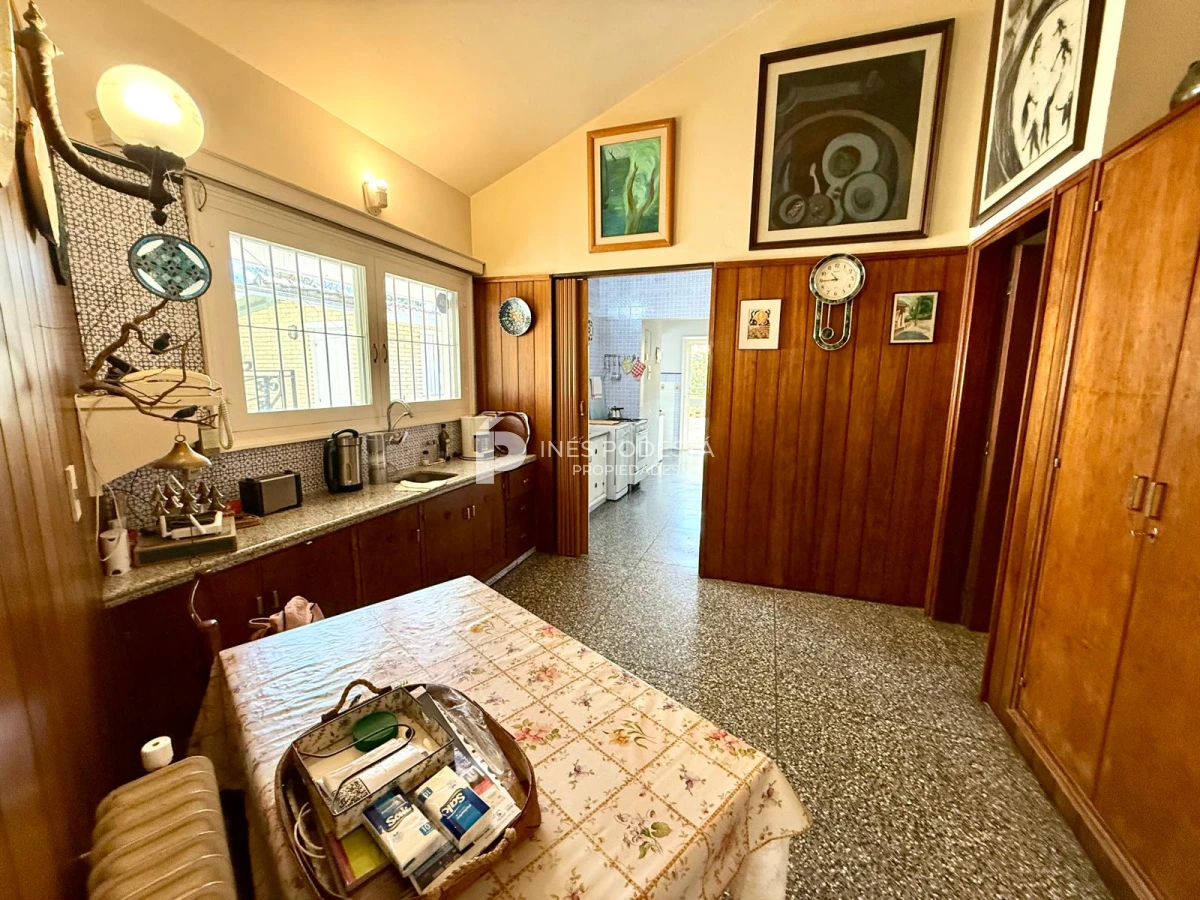 Casa ID.41758 - Venta casa 4 dormitorios y dependencia de servicio