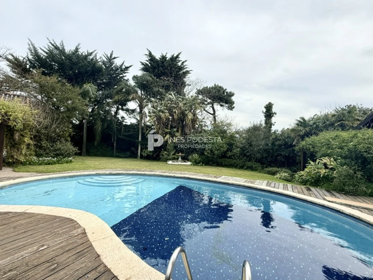 Casa ID.42319 - Venta propiedad con 7 dormitorios y 6 baños