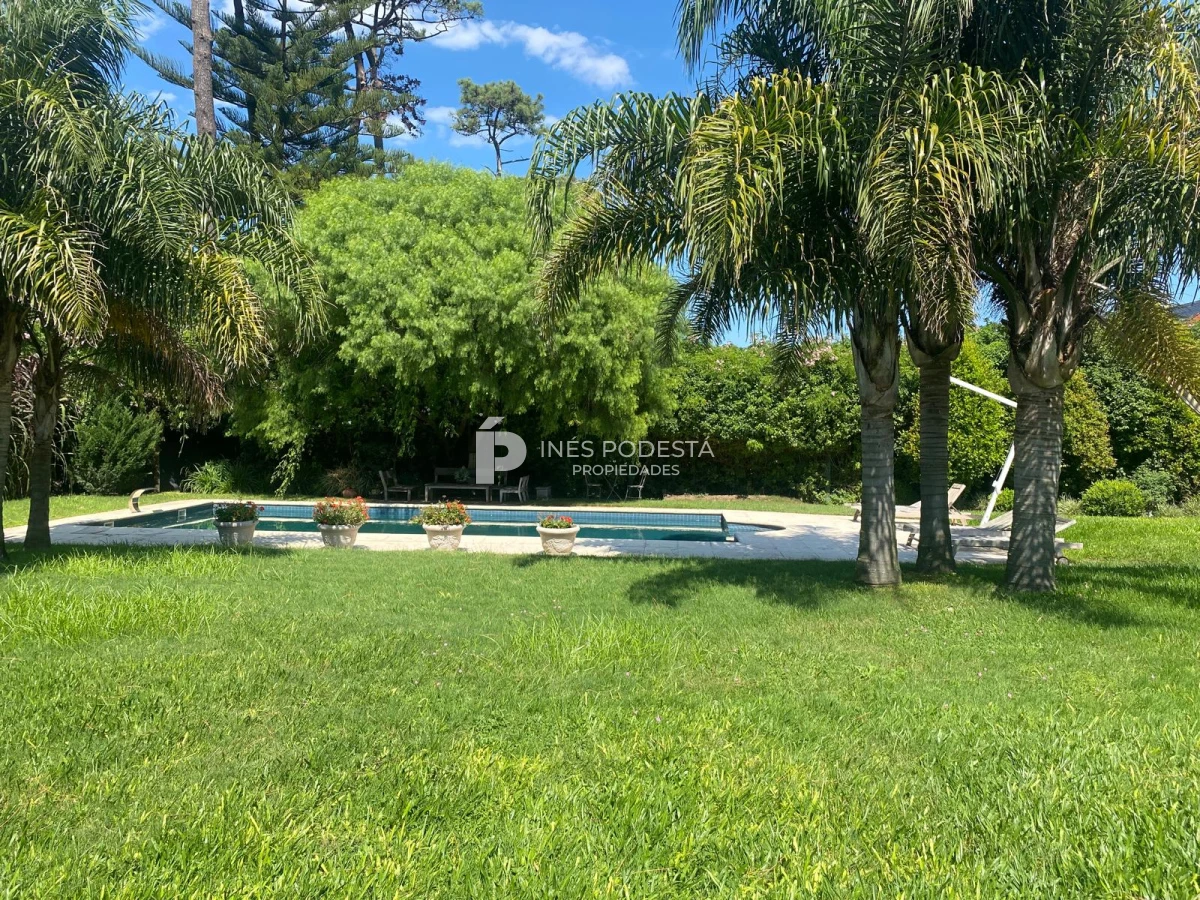 Casa ID.41257 - Alquiler 4 dormitorios y dependencia de servicio con piscina