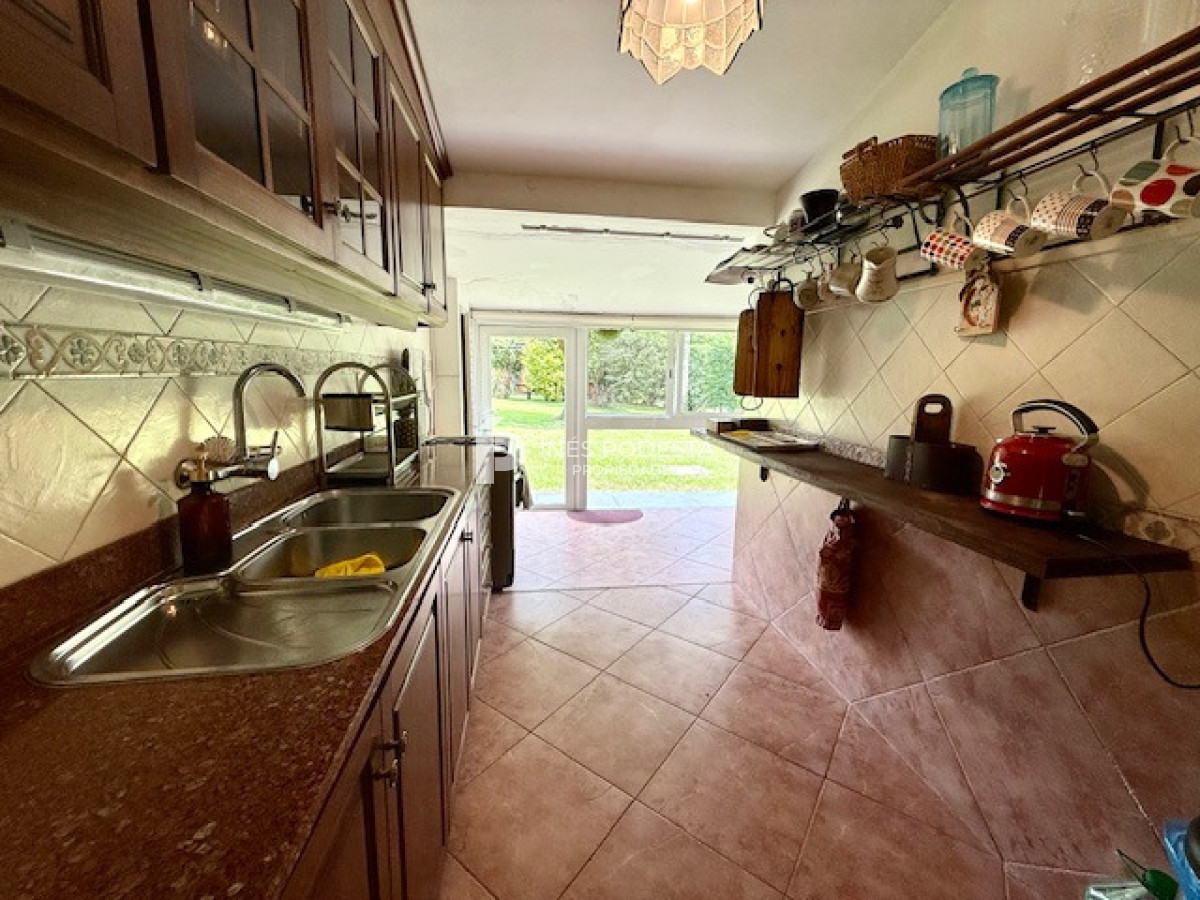 Casa ID.41865 - Alquiler 4 dormitorios y 3 baños