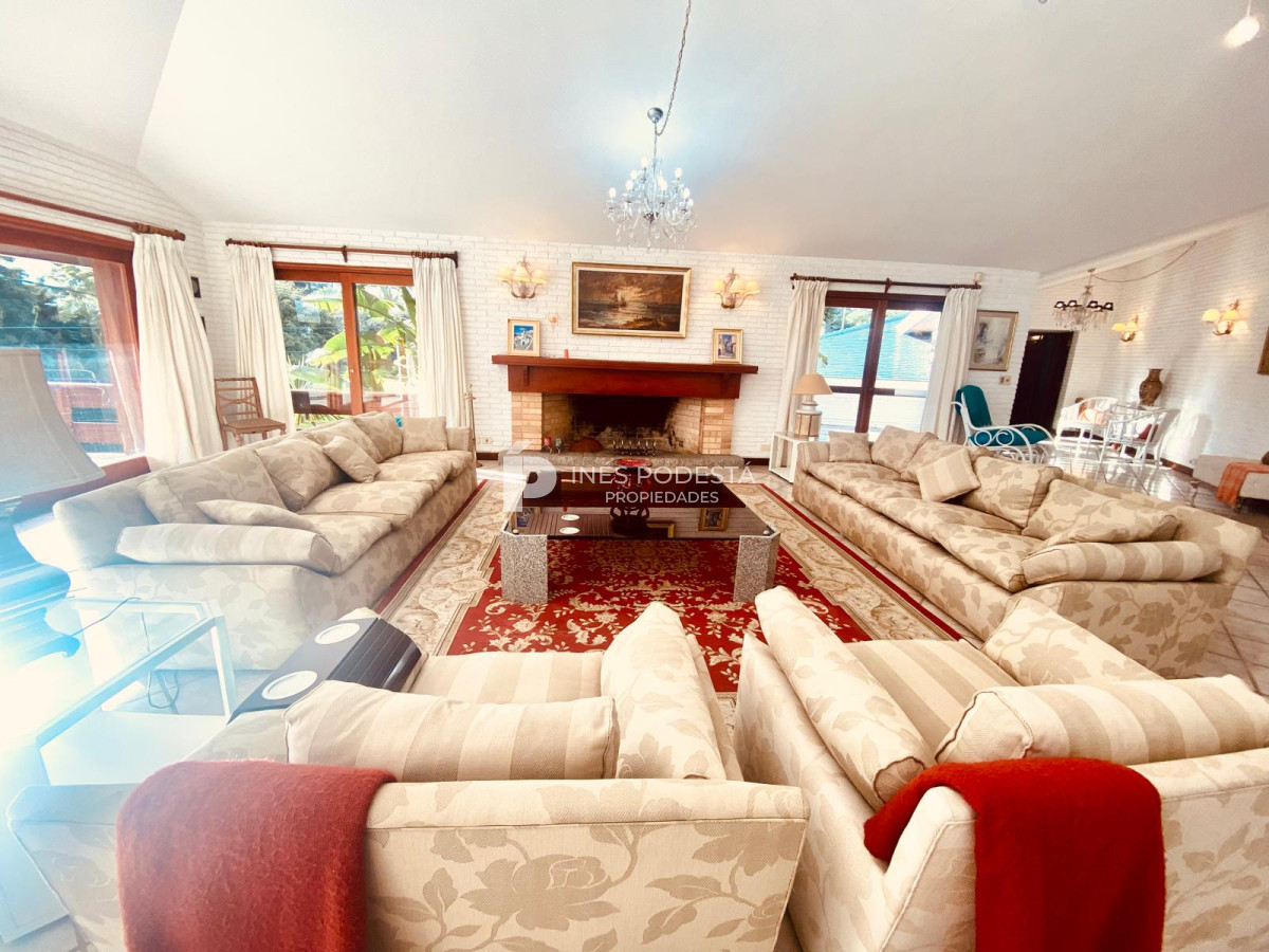 Casa ID.39062 - Alquiler y venta en mansa con 7 dormitorios