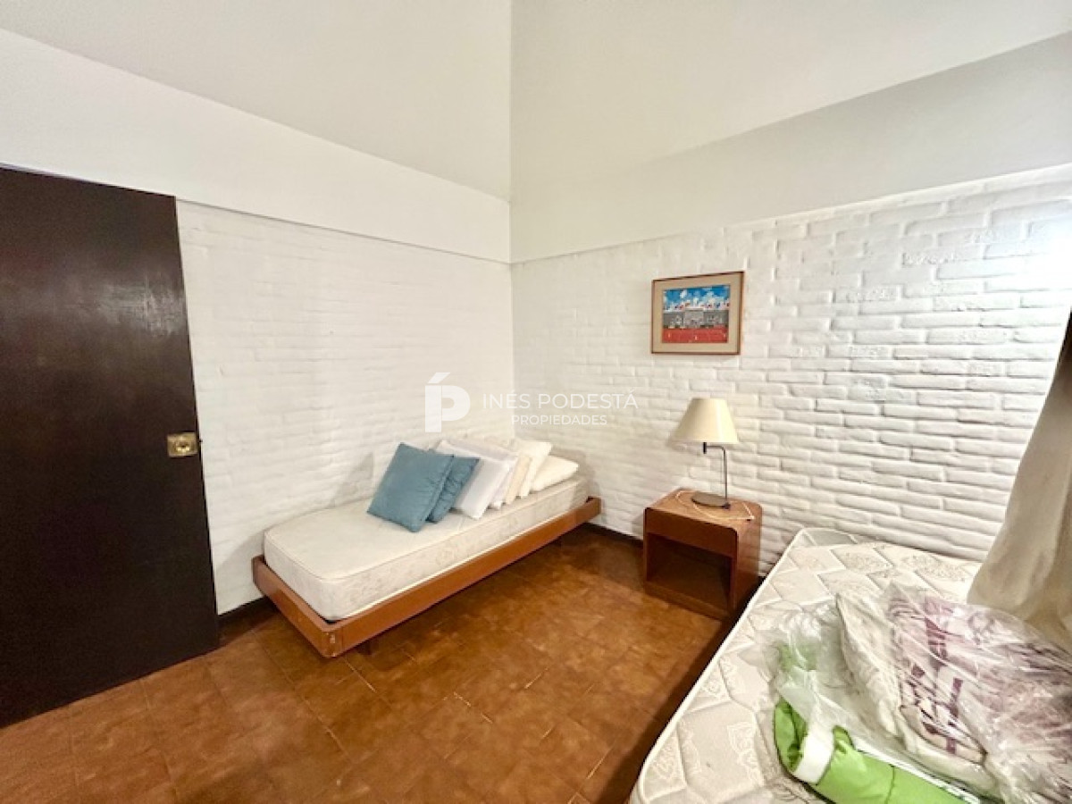 Casa ID.6104 - Venta casa 3 dormitorios y dependencia de servicio