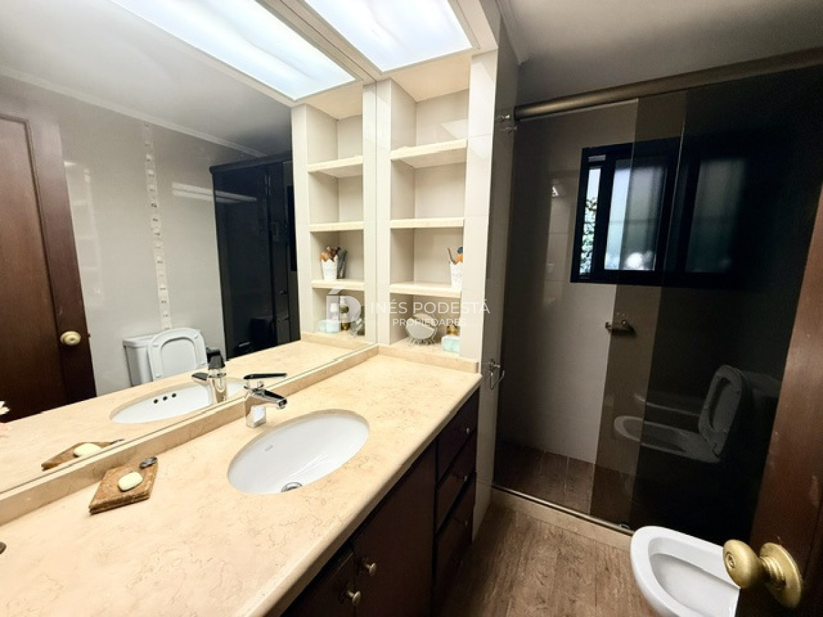 Casa ID.230 - Venta casa con 3 dormitorios y medio con piscina