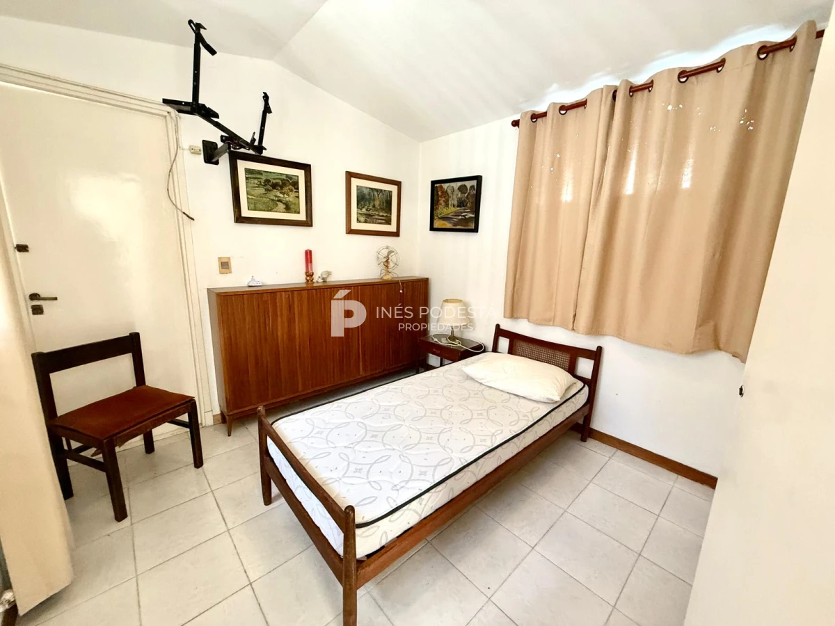 Casa ID.41758 - Venta casa 4 dormitorios y dependencia de servicio