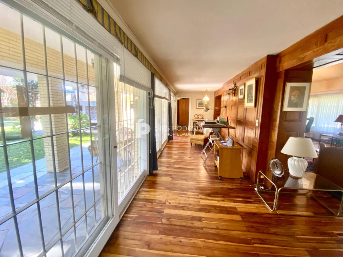 Casa ID.41758 - Venta casa 4 dormitorios y dependencia de servicio