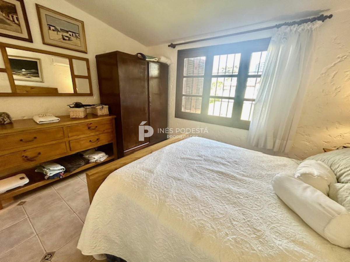 Casa ID.8600 - Alquiler casa 5 dormitorios, 4 baños