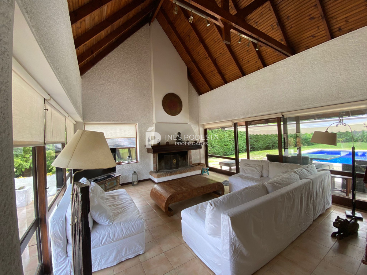 Casa ID.6797 - CASA VENTA Y ALQUILER DE TEMPORADA 4 DORMITORIOS Y DEPENDENCIA 