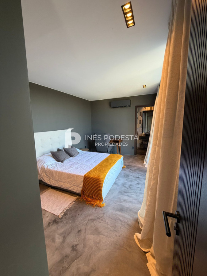 Casa ID.41914 - Venta propiedad moderna con 2 suites y dependencia de servicio
