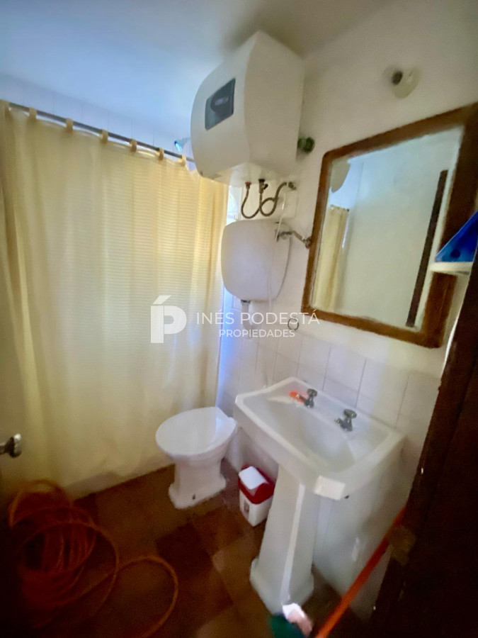 Casa ID.40401 - Venta 3 suites, dependencia de servicio y piscina