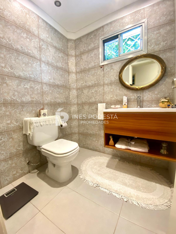 Casa ID.1973 - Venta en Cantegril 4 dormitorios y dependencia de servicio