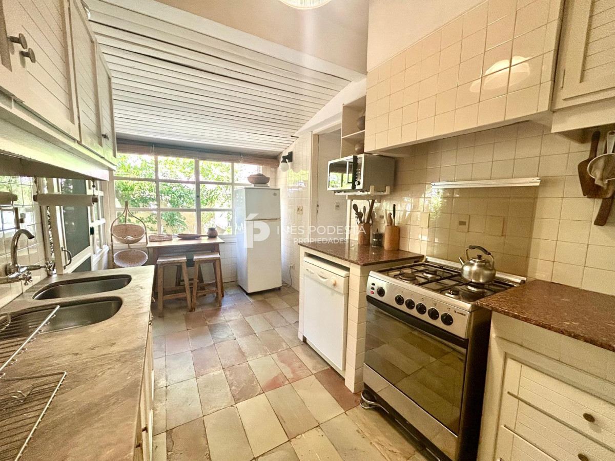 Casa ID.1056 - Venta y alquiler 3 suites