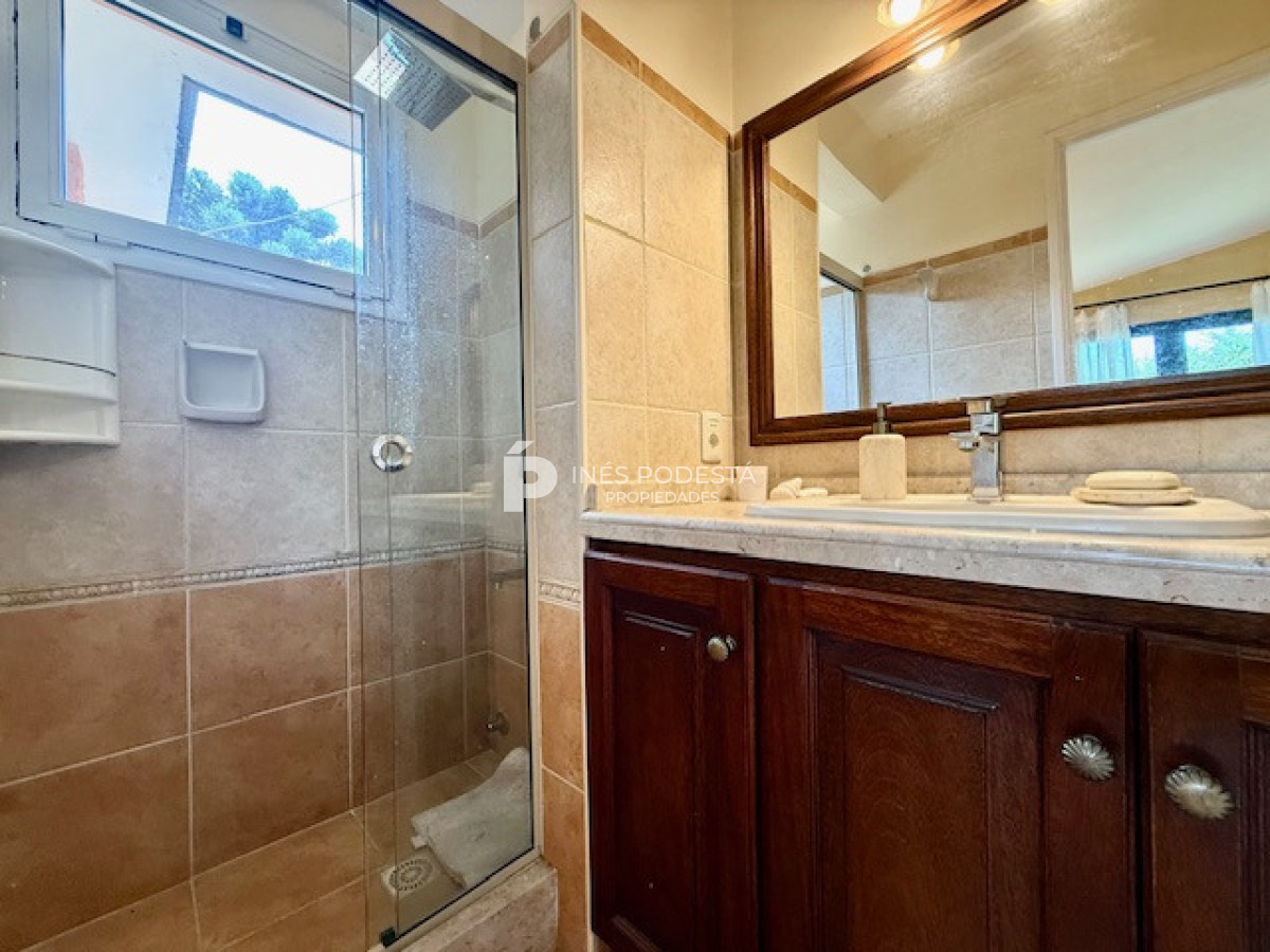 Casa ID.41863 - Alquiler 6 dormitorios y 6 baños